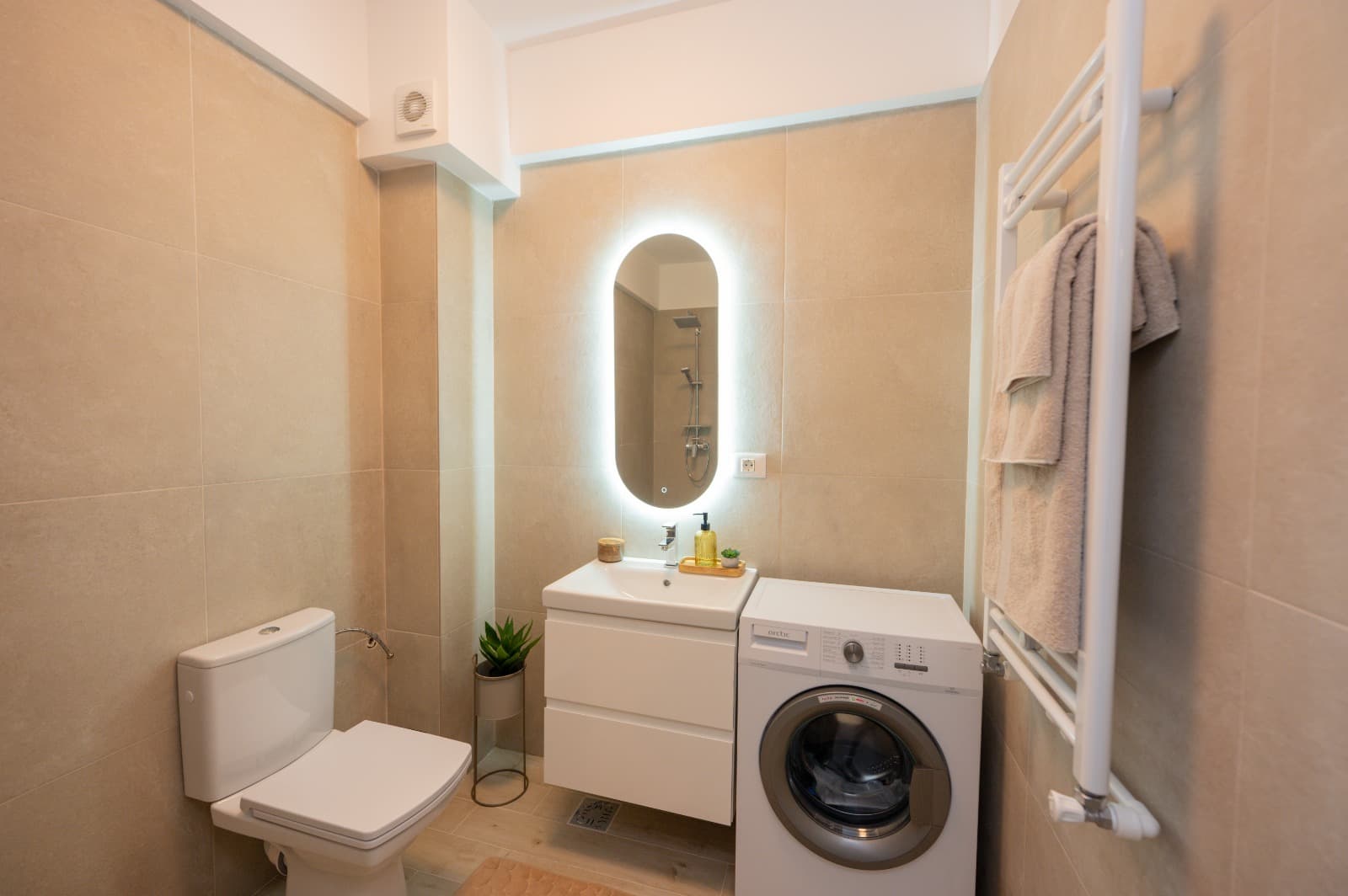 Apartament 2 camere, Inel II, bloc nou, balcon 9 mp, finisaje lux - 2